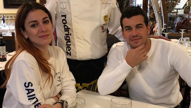 Blanca Suárez y Mario Casas en el restaurante / Instagram