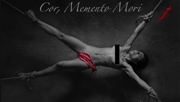 Mari Cielo Pajares atada para la promo del reportaje 'Cor, Memeto Mori' / Fuente: Instagram