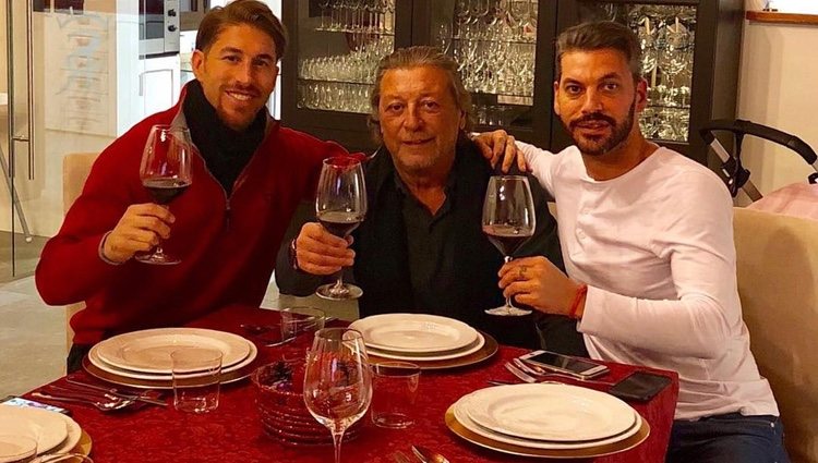 Sergio Ramos junto a su familia con los que tiene una empresa | Fuente: Instagram Sergio Ramos