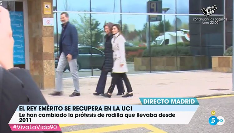 Los Reyes acuden al Hospital a visitar a Juan Carlos I