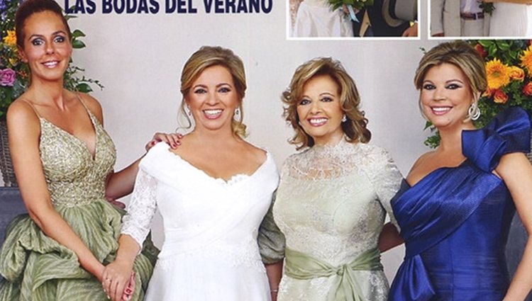 Las Campos junto a Rocío Carrasco en la boda de Carmen Borrego. Foto: Hola