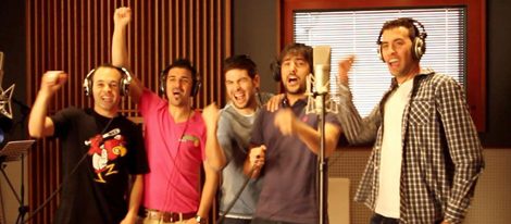 Iniesta, Villa, Estopa y Busquets durante la grabación de 'Showtime 2.0'