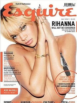 Rihanna posa en topless confesando que sólo piensa en Chris Brown a nivel musical