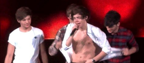 Harry Styles desnudo por sus compañeros / Foto: YouTube