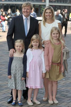 Los Príncipes de Holanda y sus hijas