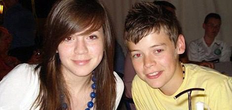 Harry Styles de pequeño con su hermana