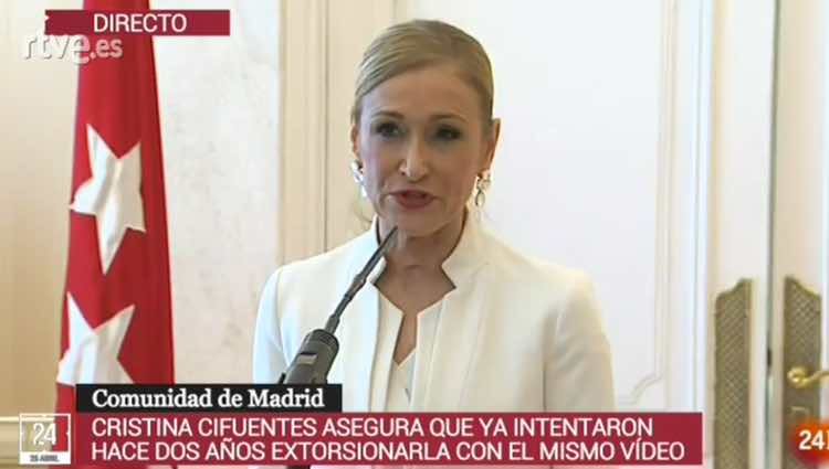Cristina Cifuentes anunciando su dimisión / RTVE.es