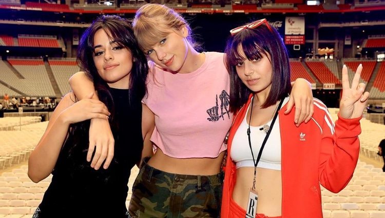 La cantante acompaña como telonera a Taylor Swift junto a Charli XCX / Fuente: Instagram