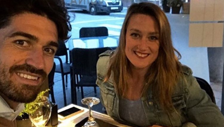 Javier Hernanz y Mireia Belmonte cenando juntos/ Fuente: Instagram
