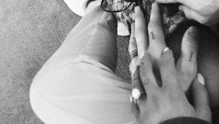El anillo de compromiso que luce Ariana Grande / Instagram