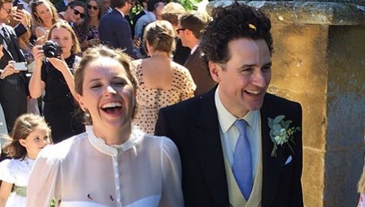 La pareja de recién casados momentos después de dar el 'sí quiero'/Instagram
