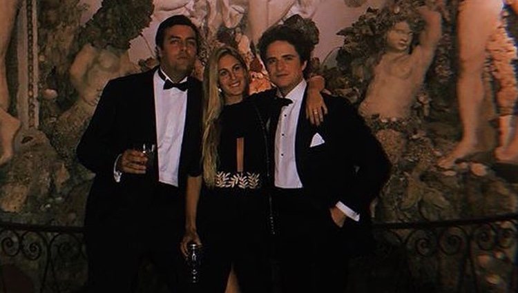 Victoria Ortiz con unos amigos en Florencia/Fuente: Instagram
