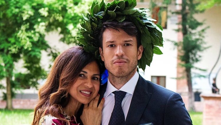 Federico Rebecchi celebra junto a su madre su graduación / Instsgram