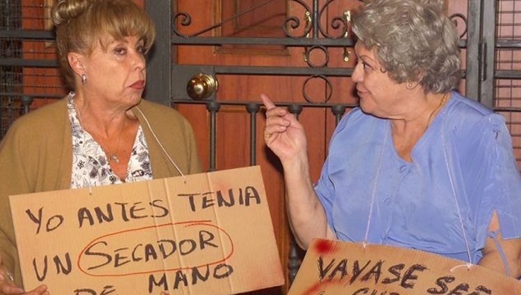 Vicenta y Concha se manifiestan en 'Aquí no hay quien viva'