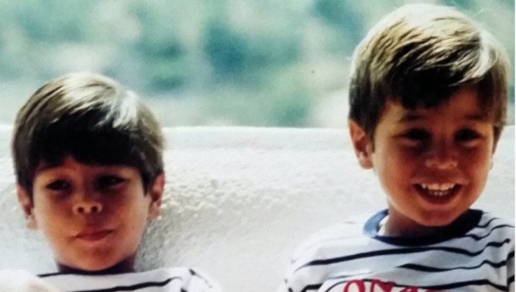 Enrique y Julio José Iglesias cuando eran pequeños/Fuente:Instagram