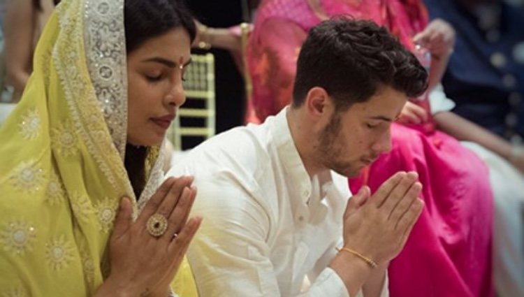Nick Jonas y Priyanka Chopra durante la ceremonia religiosa/Foto:Instagram