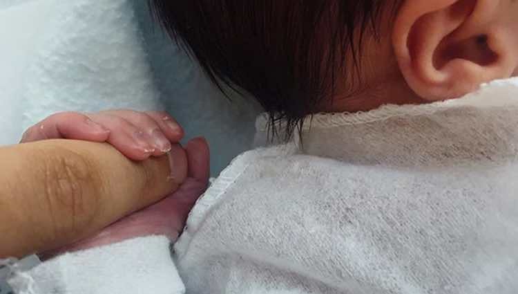 Alberto Garzón anunciando el nacimiento de su hija Olivia / Instagram