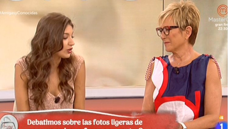 Ana Guerra junto a Inés Ballester en el polémico programa de 'Amigas y conocidas'/Foto:RTVE