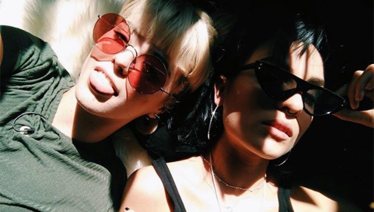 Alba y Natalia posando para sus seguidores / Instagram