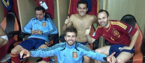 La Selección Española celebra en el vestuario el pase a la final de la Eurocopa 2012