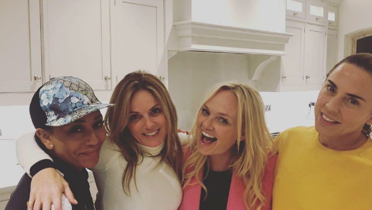 Las Spice Girls en la cocina de Geri Horner/foto:Instagram