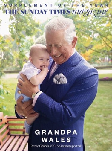 El Príncipe Carlos de Inglaterra con su nieto Luis en la portada de Sunday Times Magazine