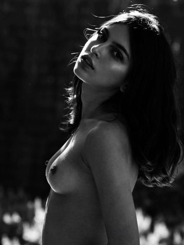Lucía Rivera en topless