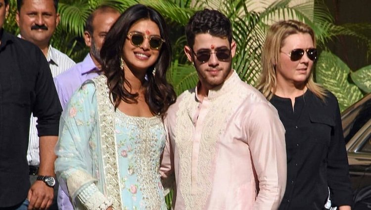 Priyanka Chopra y Nick Jonas en una de las ceremonias hindúes previas a la boda