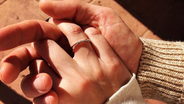 El anillo de compromiso de Candela Serrat/ Foto: Instagram