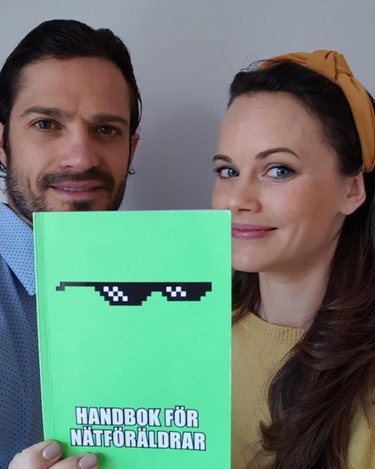 Carlos Felipe de Suecia y Sofía Hellqvist enseñan su libro Fuente: Instagram