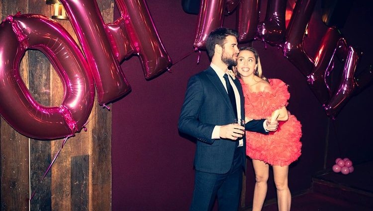 Miley Cyrus y Liam Hemsworth en la fiesta de 'RuPaul's Drag Race' / Foto: Instagram