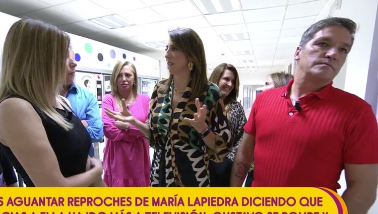 Paz Padilla mediando en la discusión entre Gustavo González y María Lapiedra