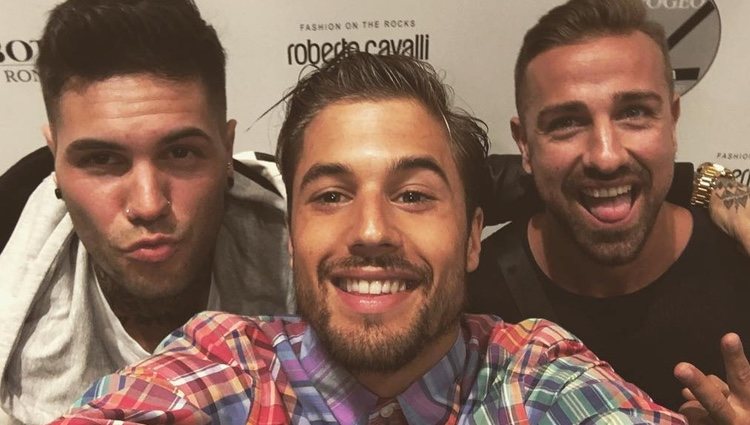 Erik Riolobos con Abraham García y Rafa Mora | Instagram