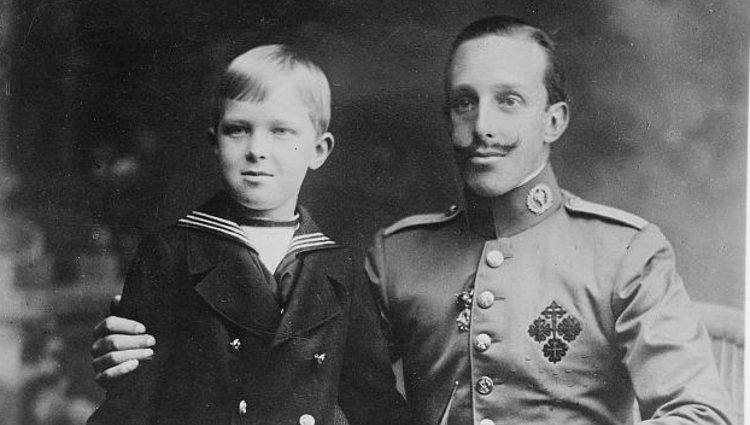 Alfonso XIII con su primogénito, Alfonso de Borbón | Flickr