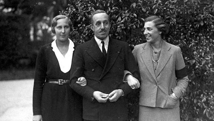 Alfonso XIII con las infantas María Cristina y Beatriz | Pinterest