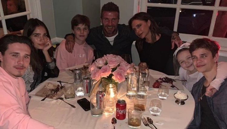 Victoria Beckham celebrando su cumpleaños con su familia Foto: Instagram Victoria Beckham