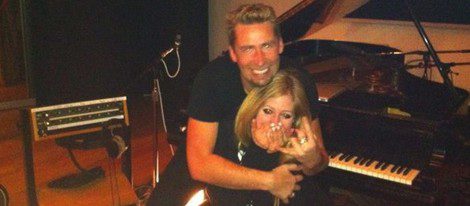 Avril Lavigne con Chad Kroeger en el estudio el 29 de febrero 