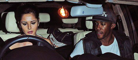 Cheryl Cole al volante y Tre Holloway de copiloto