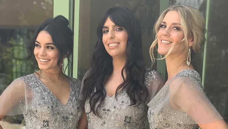 Vanessa Hudgens, Natalie Saidi y Laura New, las damas de honor. Foto: Instagram