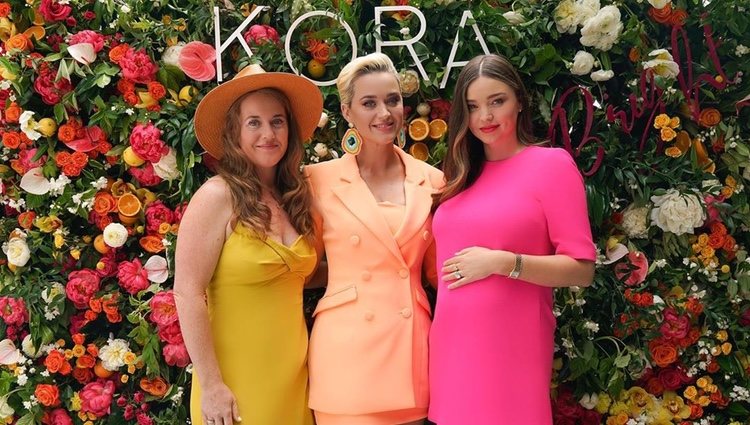 Angela, Katy Perry y Miranda Bloom en el lanzamiento de Kora. Instagram Miranda Kerr