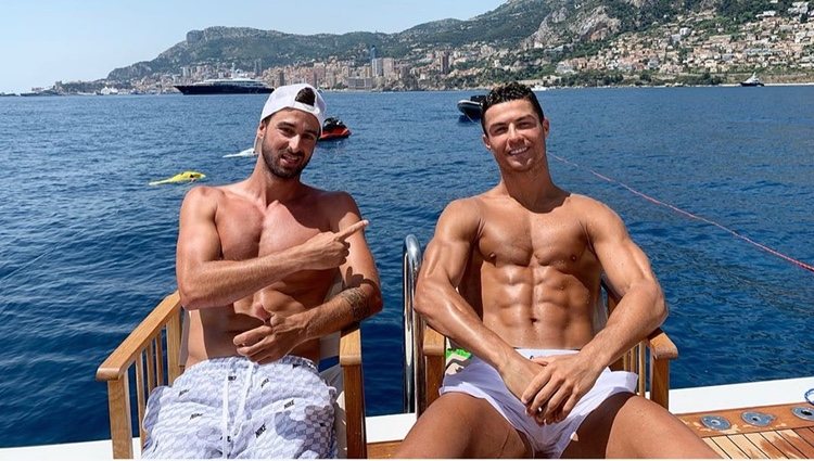 Cristiano Ronaldo con un amigo de vacaciones en la Riviera francesa/ Foto: Instagram