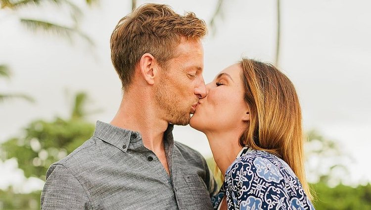 Jenson Button y Brittny Ward besándose / Foto: Instagram
