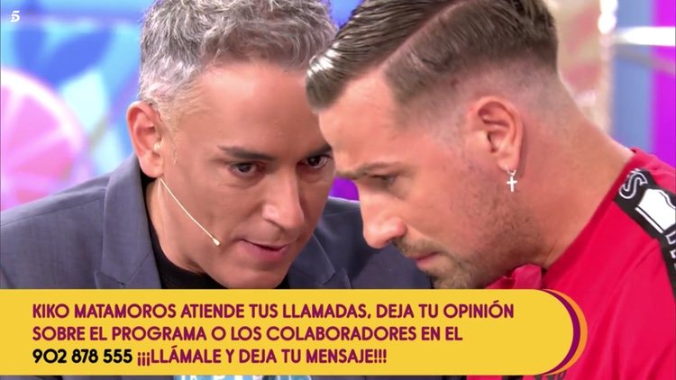 Kiko Hernández aconsejando a Rafa Mora mientras le acompaña a la salida | Telecinco.es