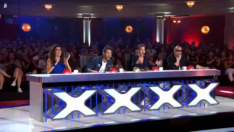 El jurado de 'Got Talent sorprendido ante la actuación de Adriana | Telecinco.es