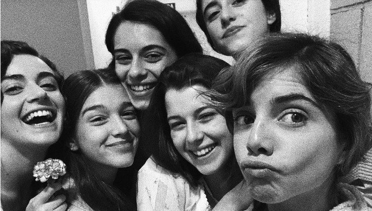 Carla Campra con sus amigas y compañeras de 'La Otra Mirada'/Foto:Instagram