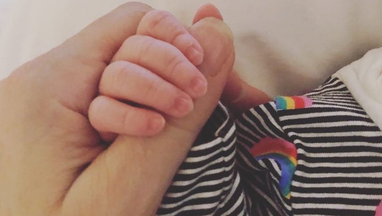 Natalie Imbruglia presentando a su primer hijo, Max Valentine / Foto: Instagram
