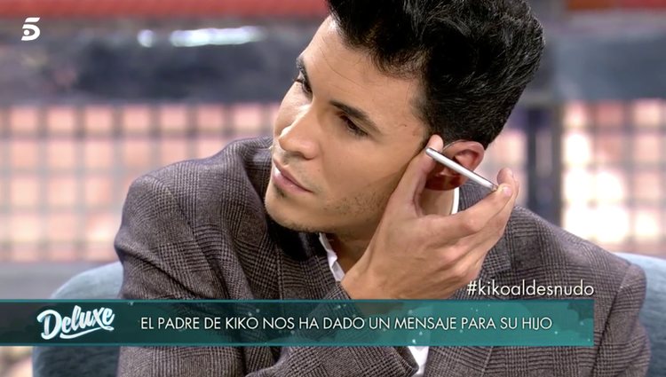 Kiko Jiménez escuchando el audio de su padre/Foto. telecinco.es