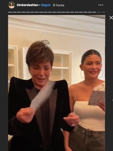 Kris Jenner emocionada por el regalo de su hija | Instagram