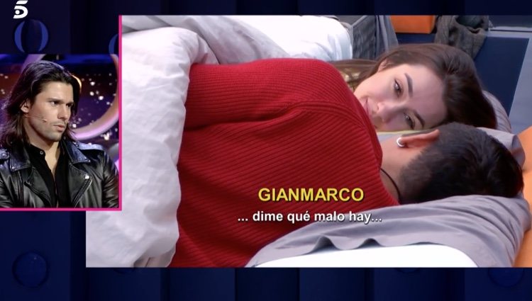 Gianmarco cantándole a Adara en 'GH VIP 7' / Foto: Telecinco.es