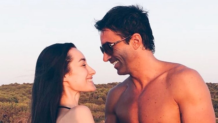 Hugo y Adara en un momento muy feliz de su relación / Instagram